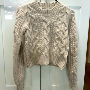 Crop Knit Sweater 
Juniors XS

Cream color

Like new
